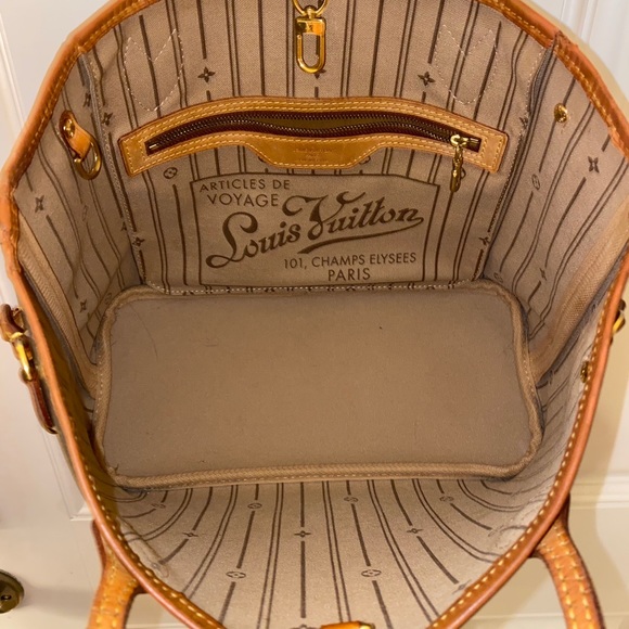 ❌Sold❌Authentic Louis Vuitton Neverfull - Picture 11 of 15